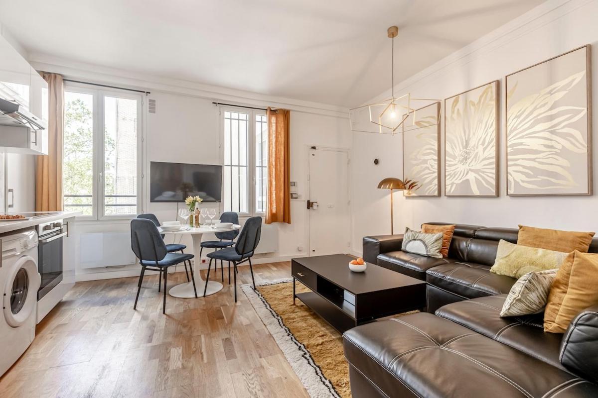 A32#republique # Marais # 1bedroom # Paris03 # Ac